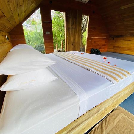 Mamba Yala Hotel Tissamaharama Bagian luar foto