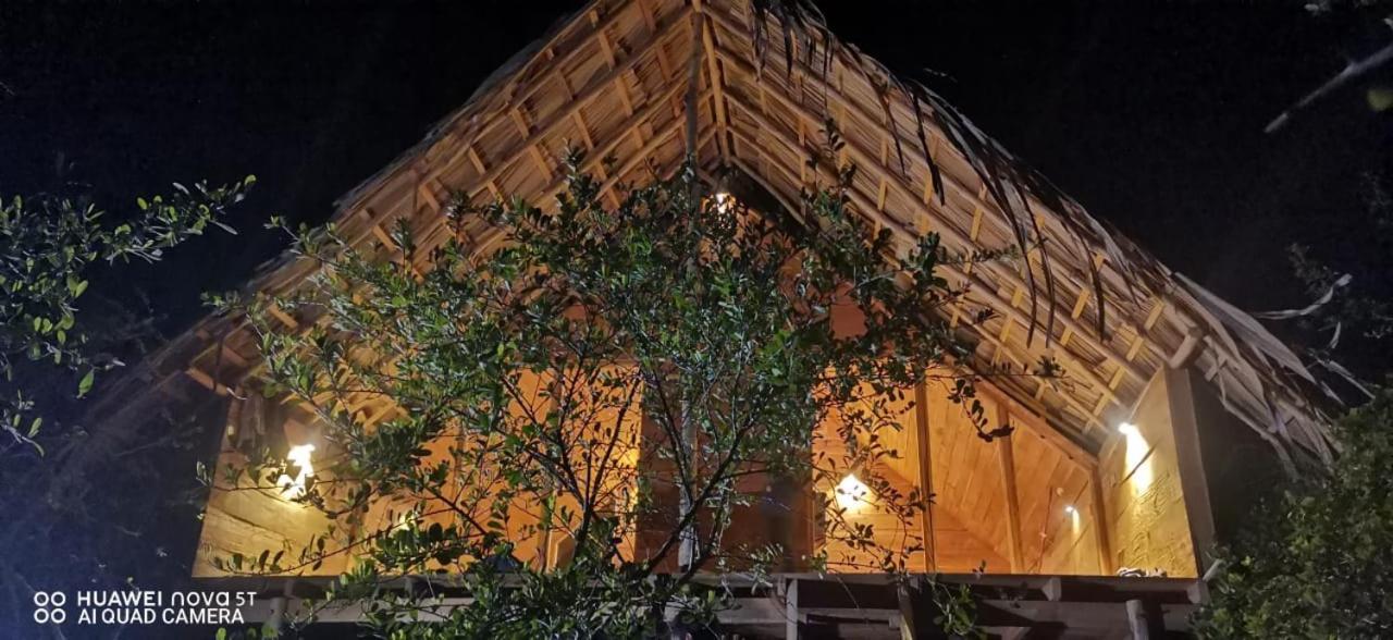Mamba Yala Hotel Tissamaharama Bagian luar foto